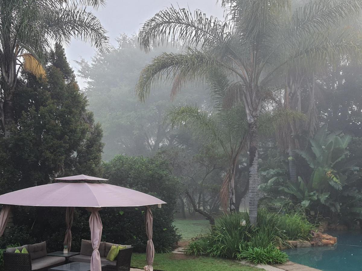 25 On Catherine Pretoria-Noord Exteriör bild